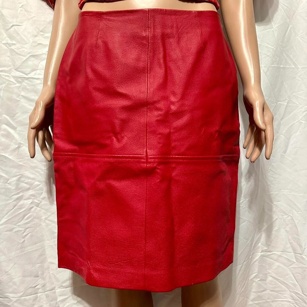 Newport News red leather vintage skirt. 100% leather. Size 8.